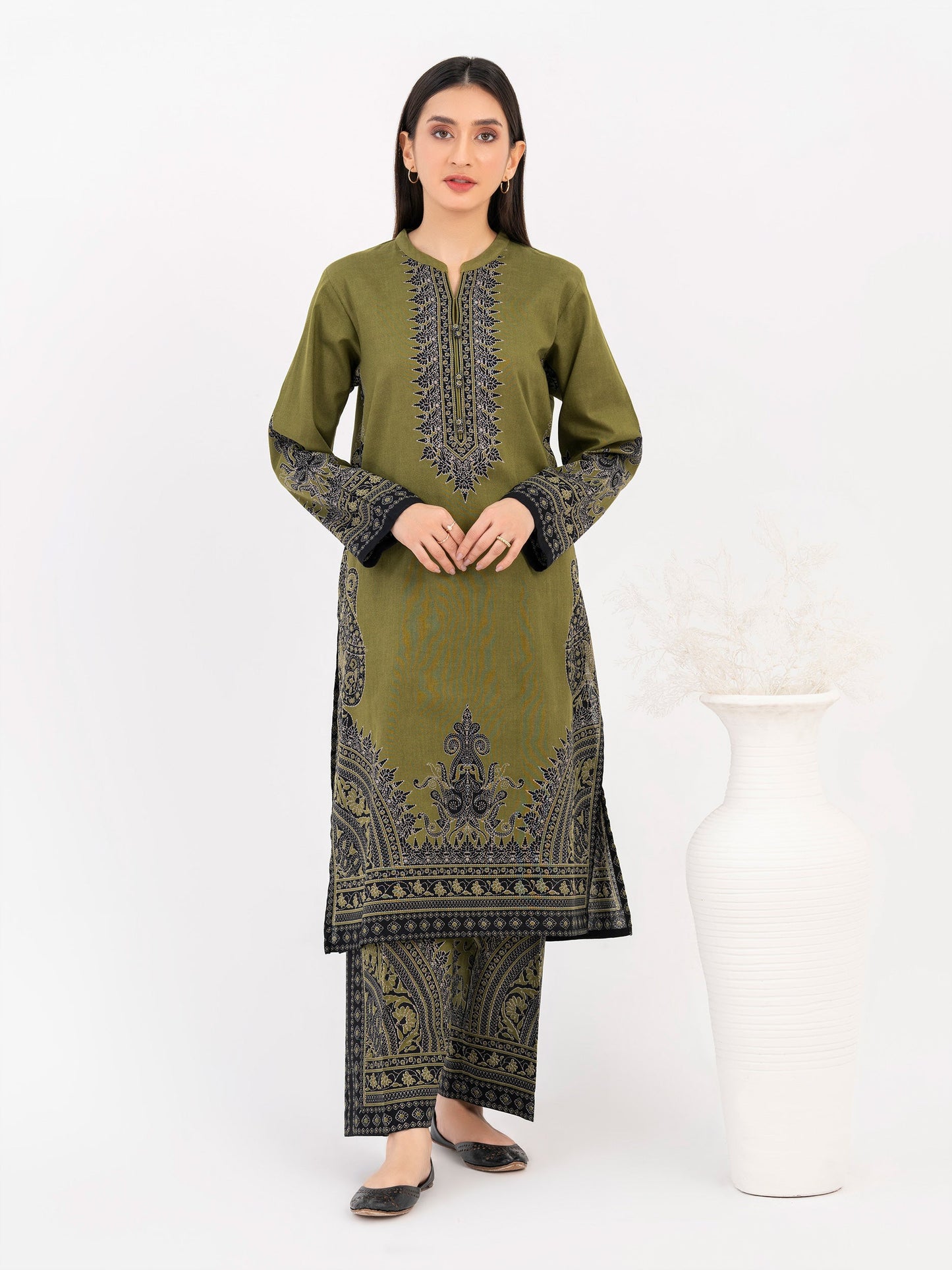 2 Piece Khaddar Suit-Printed (Pret)