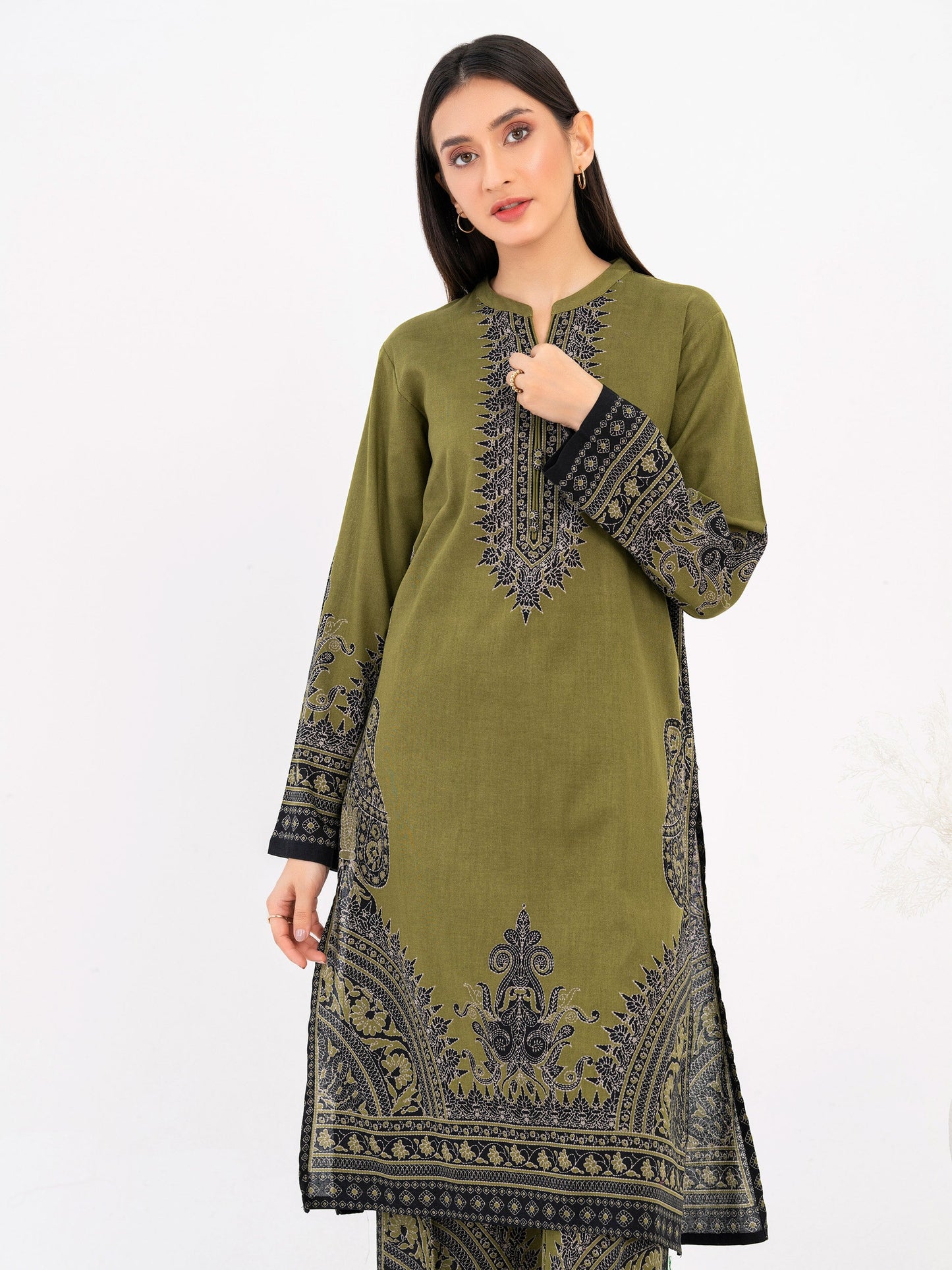 2 Piece Khaddar Suit-Printed (Pret)