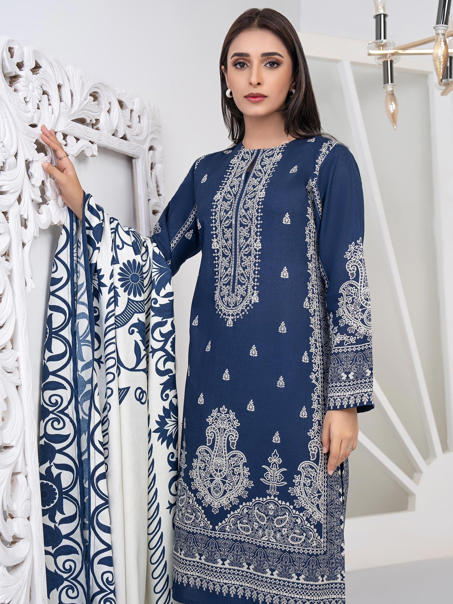 3 Piece Khaddar Suit-Embroidered (Unstitched)