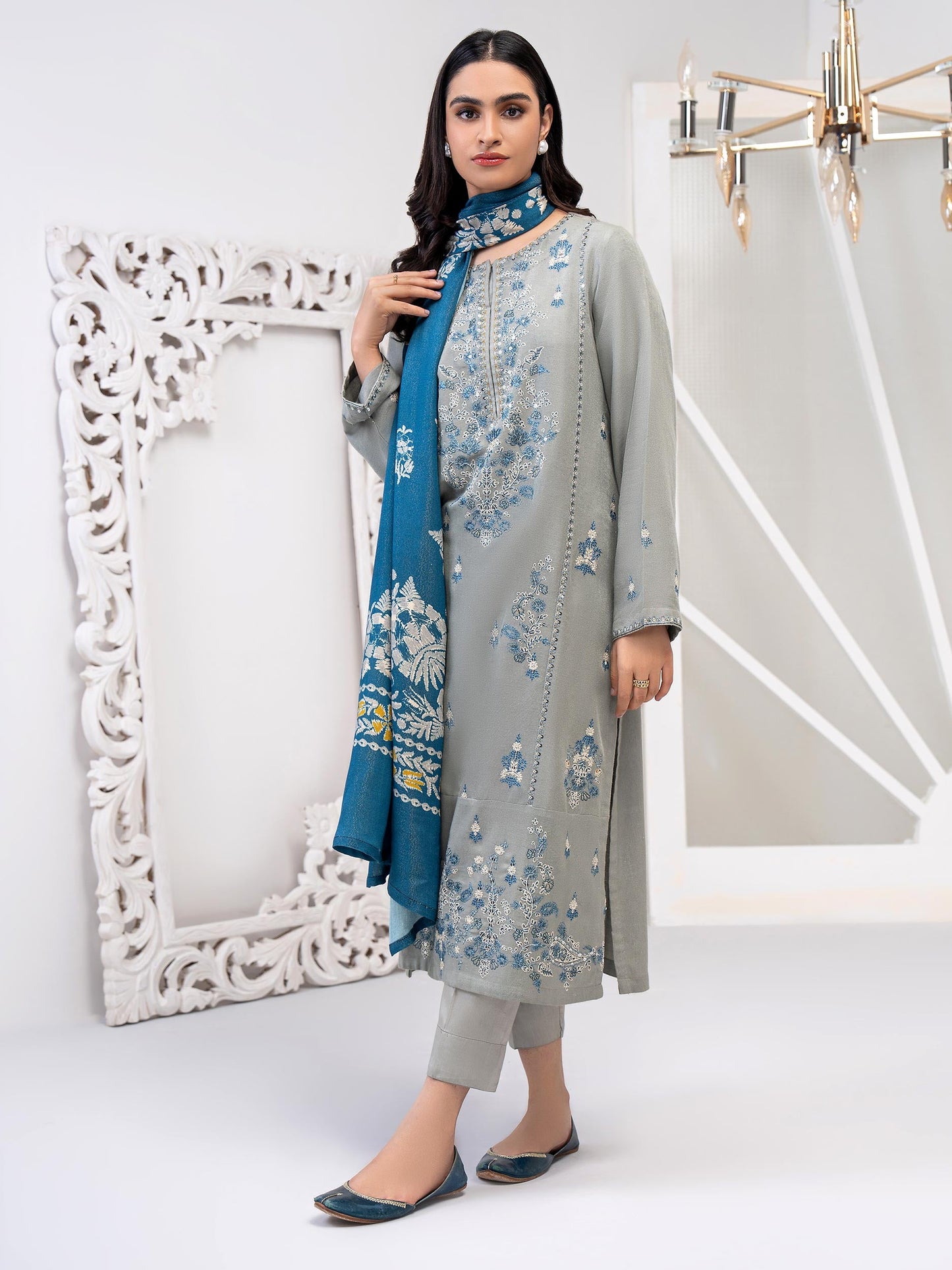 3 Piece Karandi Suit-Embroidered (Unstitched)