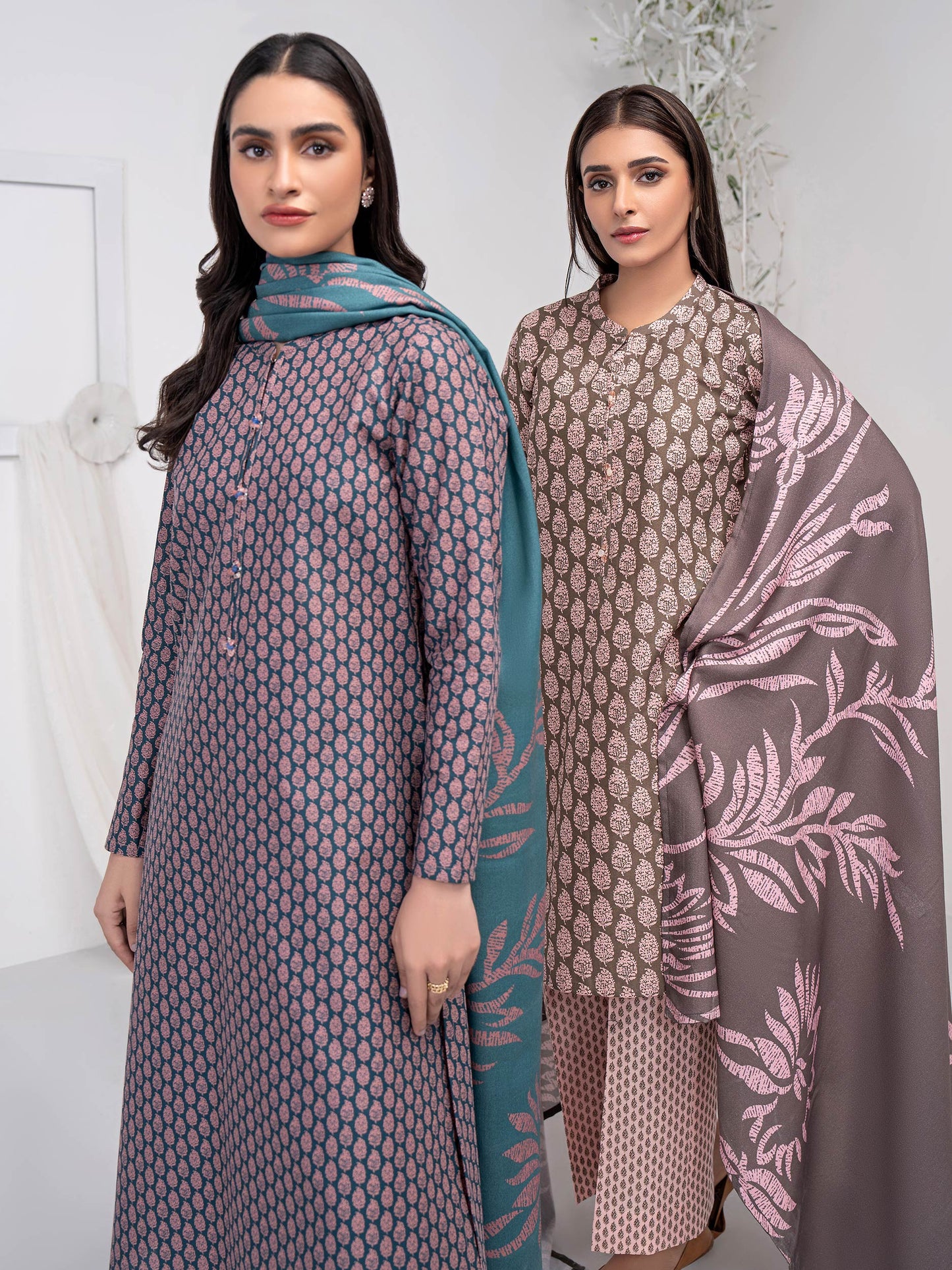 3 Piece Khaddar Suit-Embroidered (Unstitched)