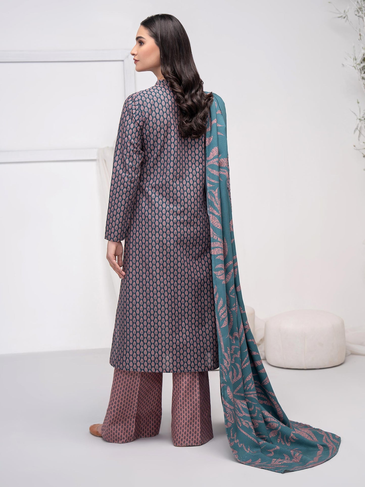 3 Piece Khaddar Suit-Embroidered (Unstitched)