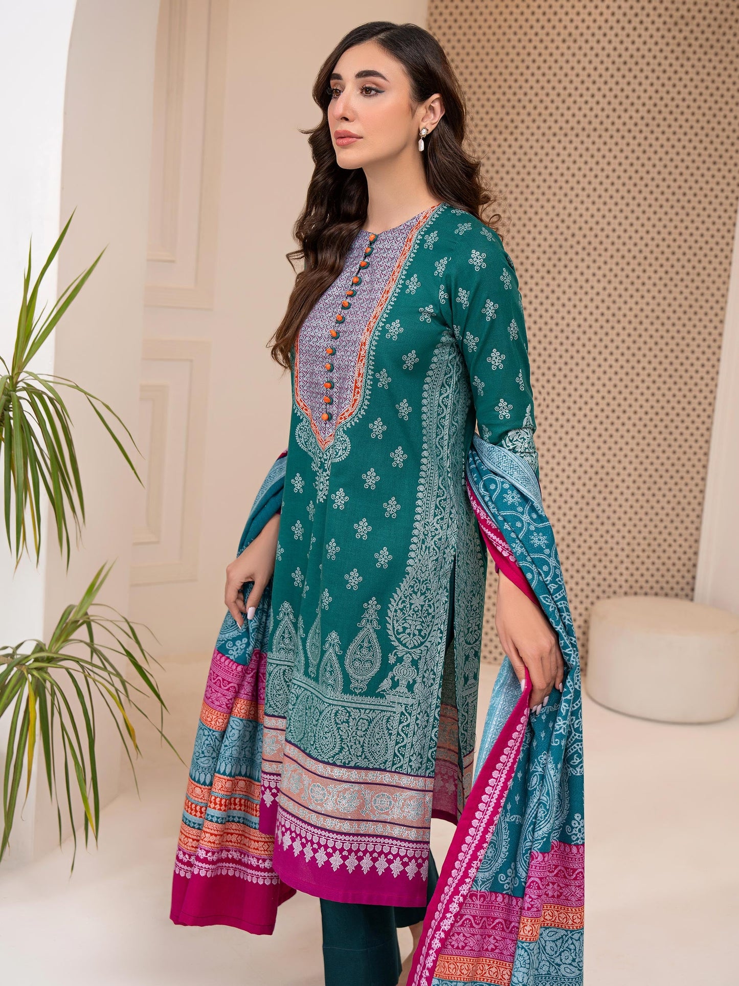 3 Piece Khaddar Suit-Printed (Unstitched)