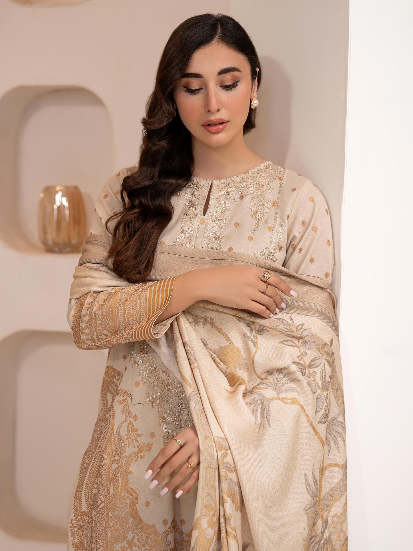 2 Piece Khaddar Suit-Embroidered (Unstitched)