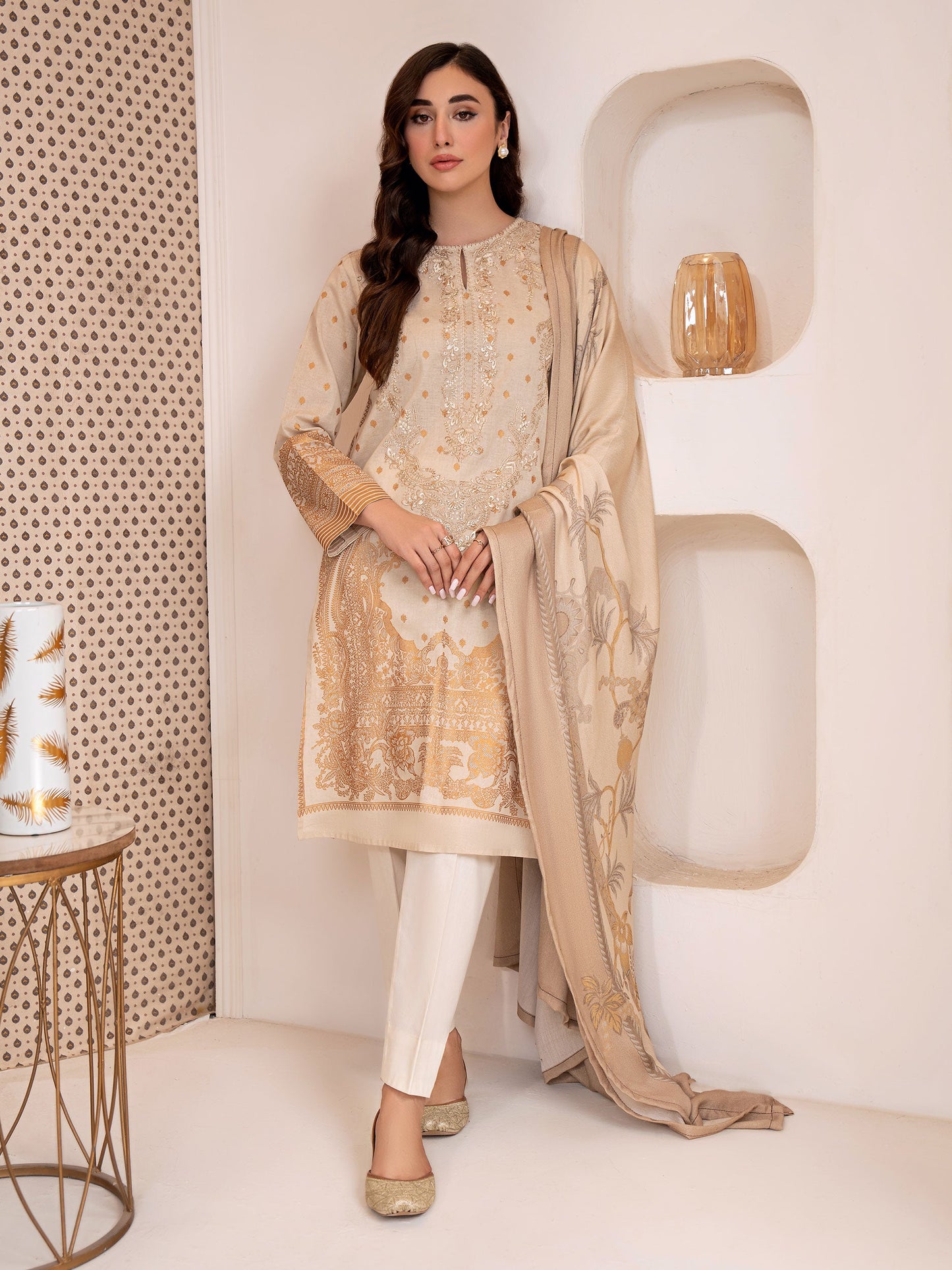 2 Piece Khaddar Suit-Embroidered (Unstitched)