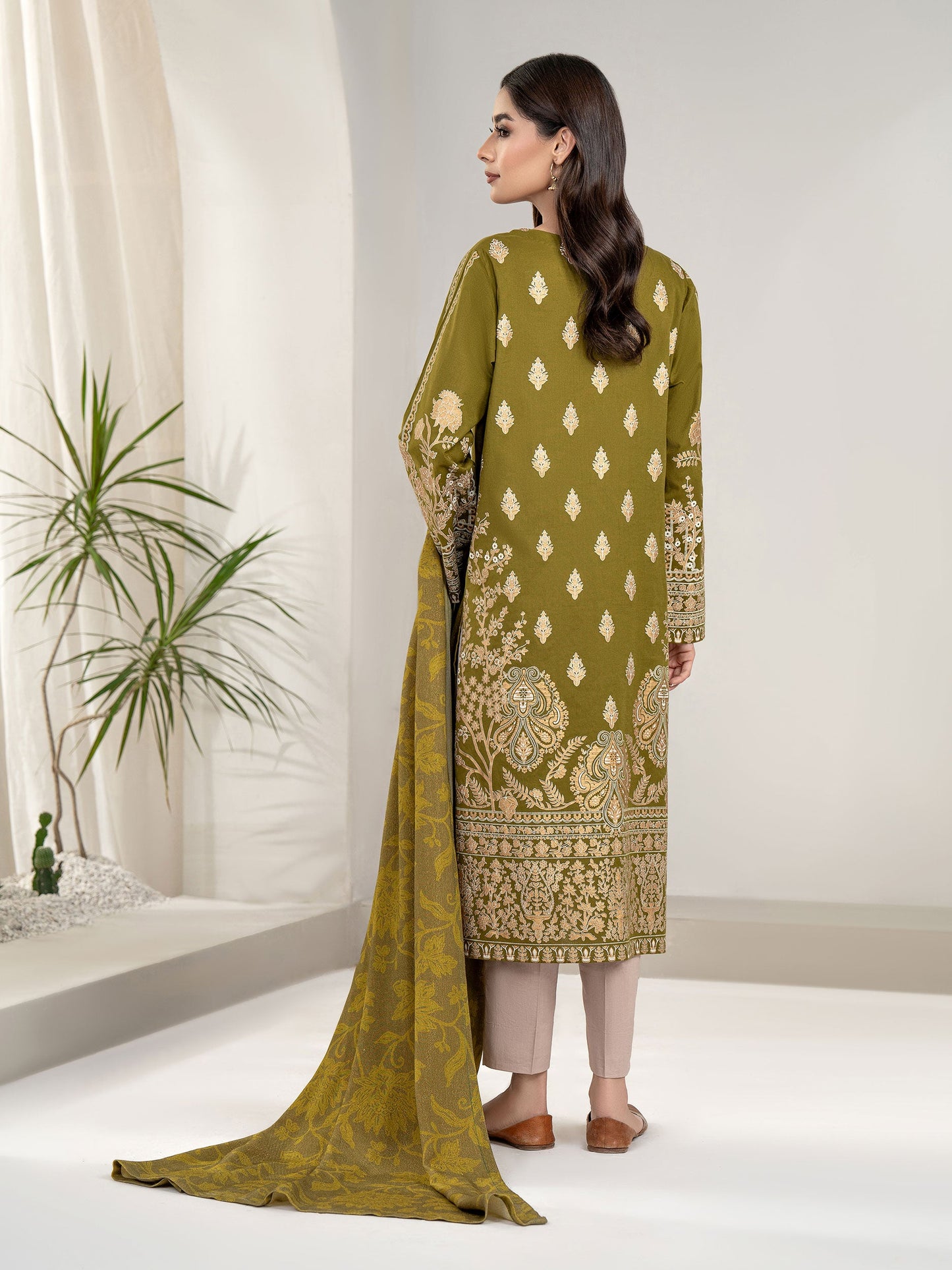 Limelight - 2 Piece Khaddar Suit-Embroidered (Unstitched)