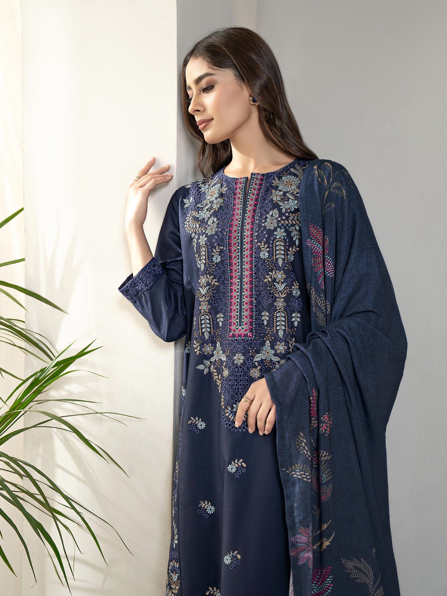 3 Piece Khaddar Suit-Embroidered(Unstitched)