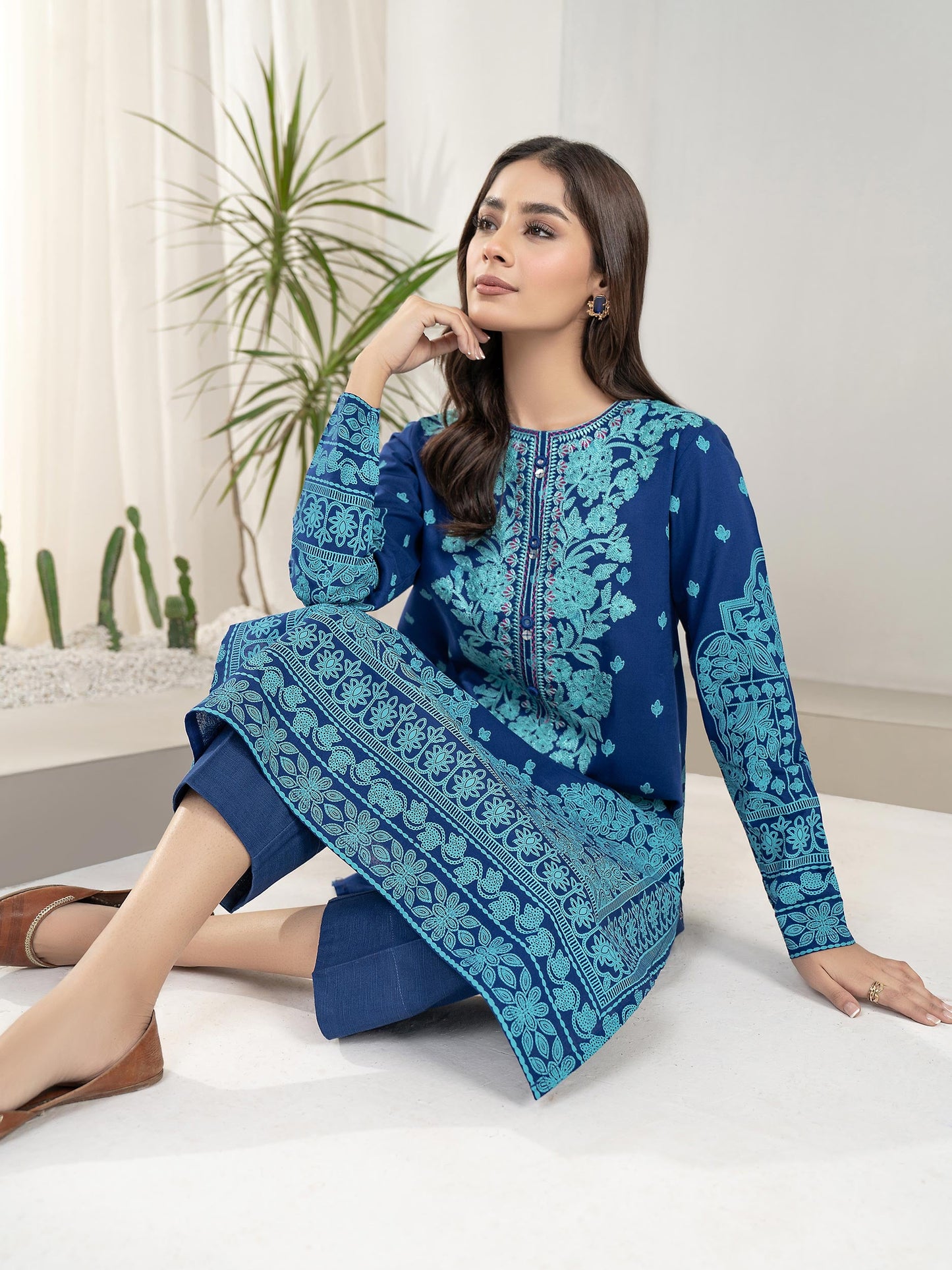 Limelight - 2 Piece Khaddar Suit-Embroidered(Unstitched)