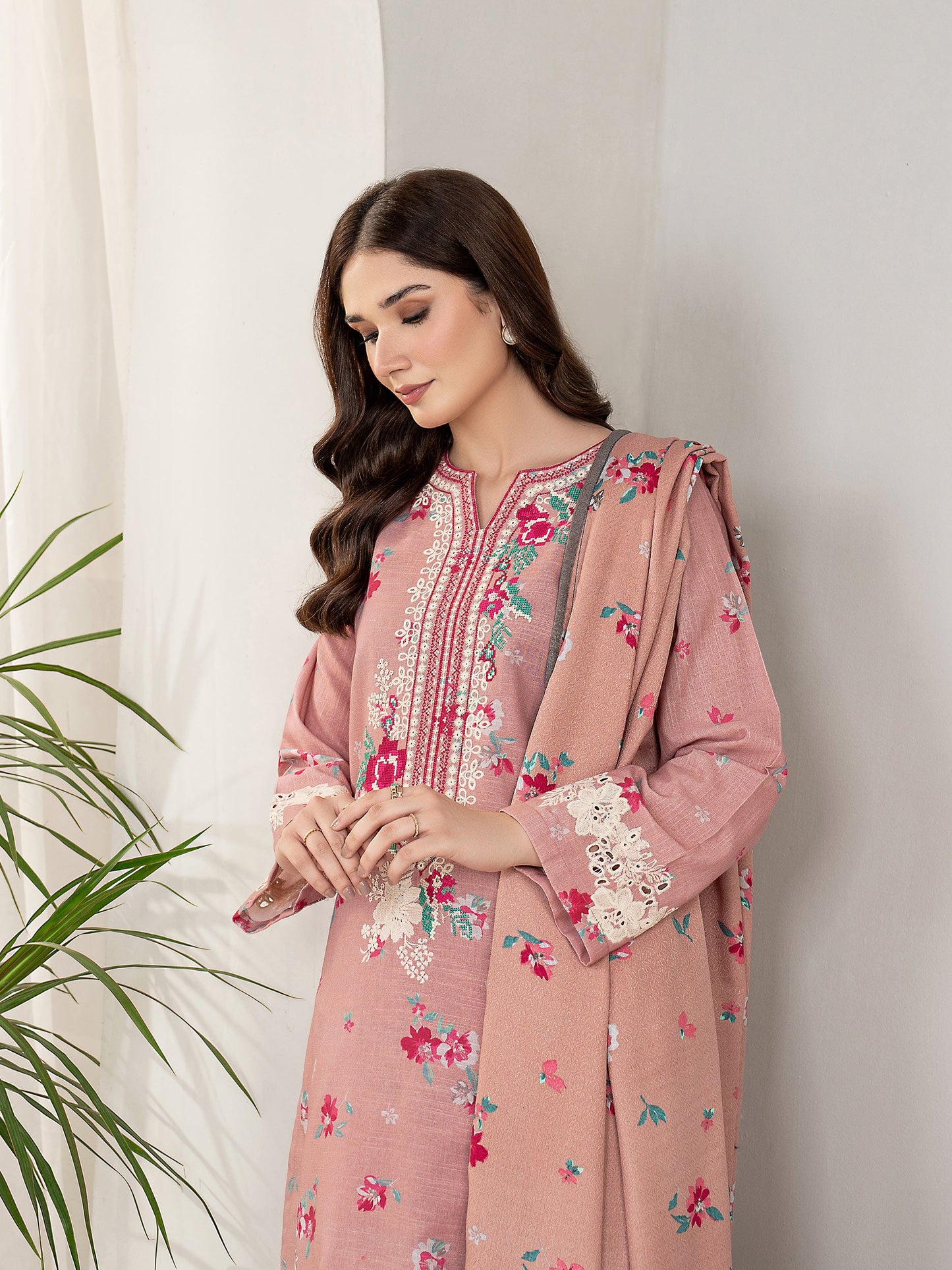 3 Piece Khaddar Suit-Embroidered (Unstitched)