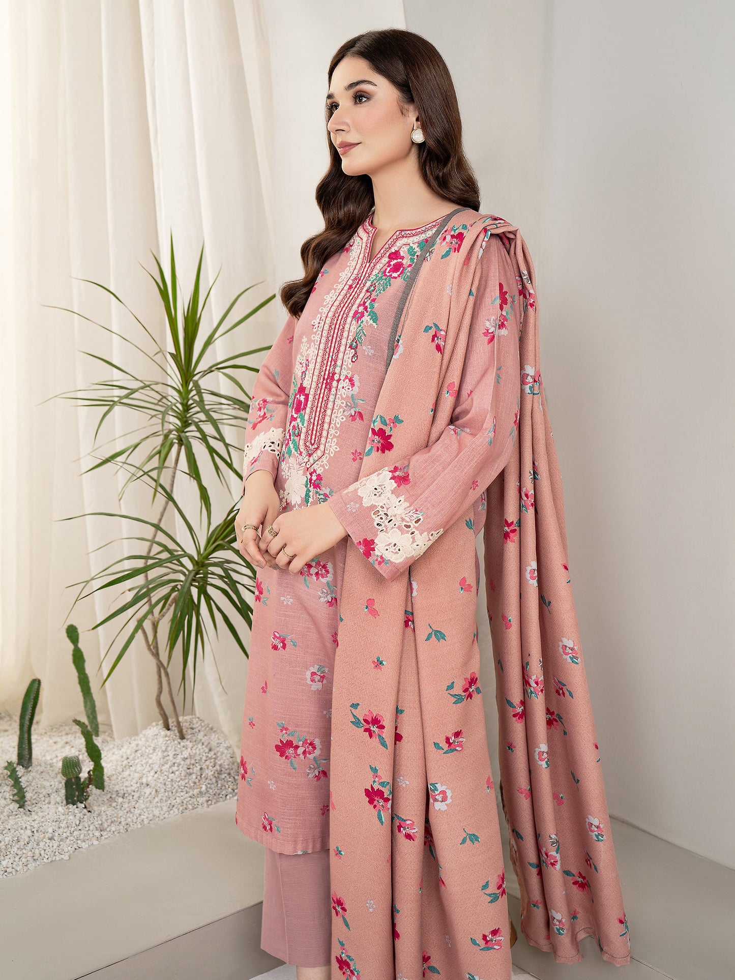 3 Piece Khaddar Suit-Embroidered (Unstitched)