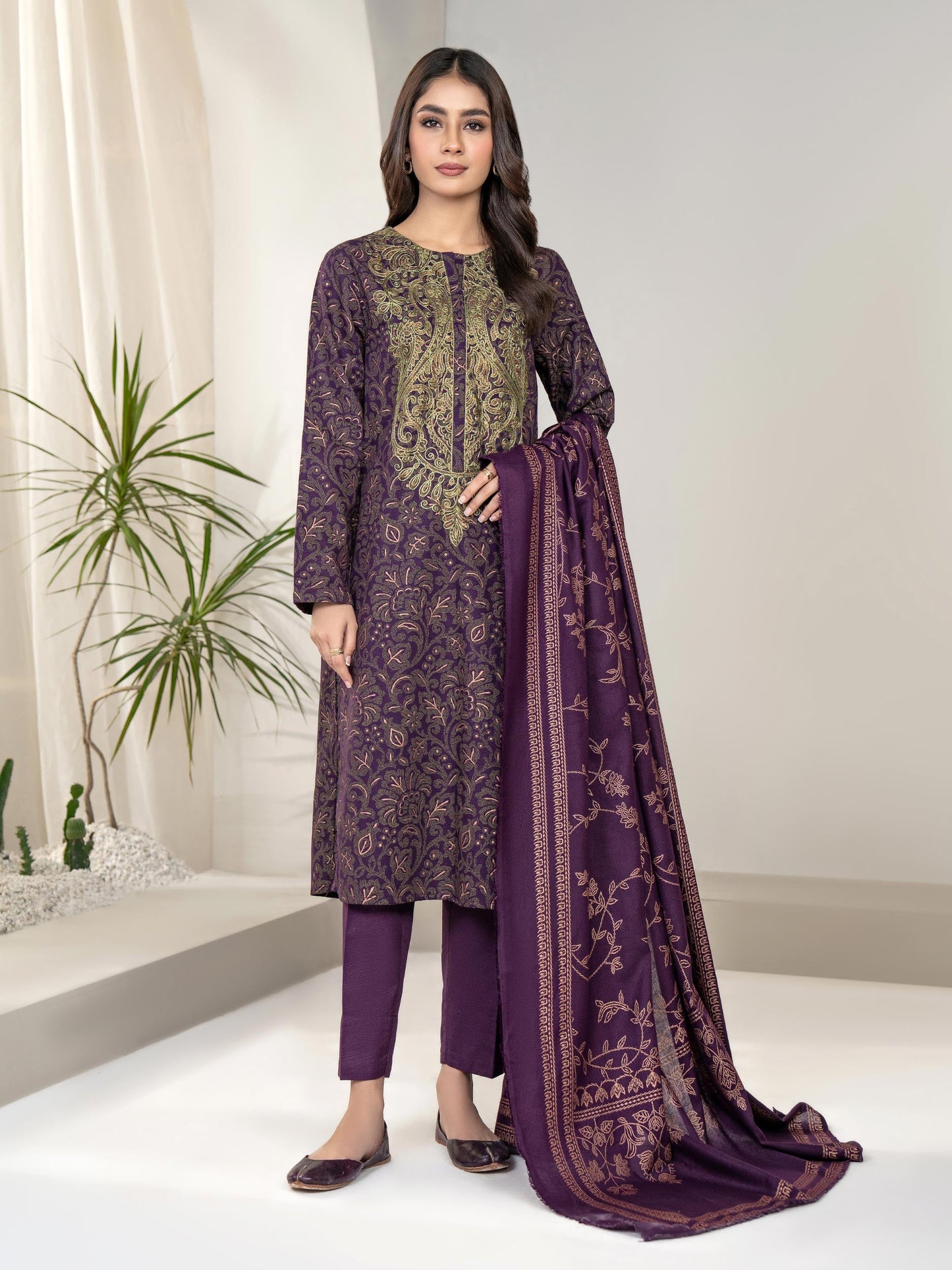 Limelight - 3 Piece Khaddar Suit-Embroidered (Unstitched)