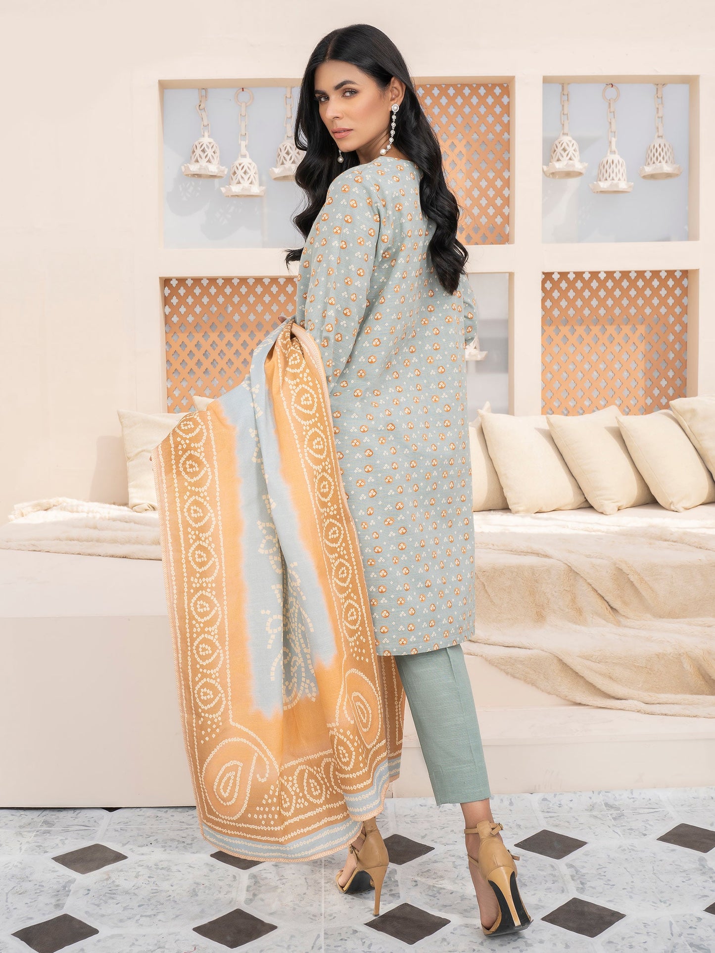 2 Piece Khaddar Suit-Embroidered (Unstitched)