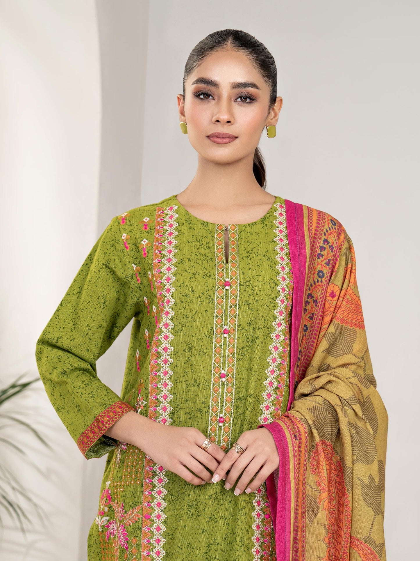 3 Piece Khaddar Suit-Embroidered(Unstitched)