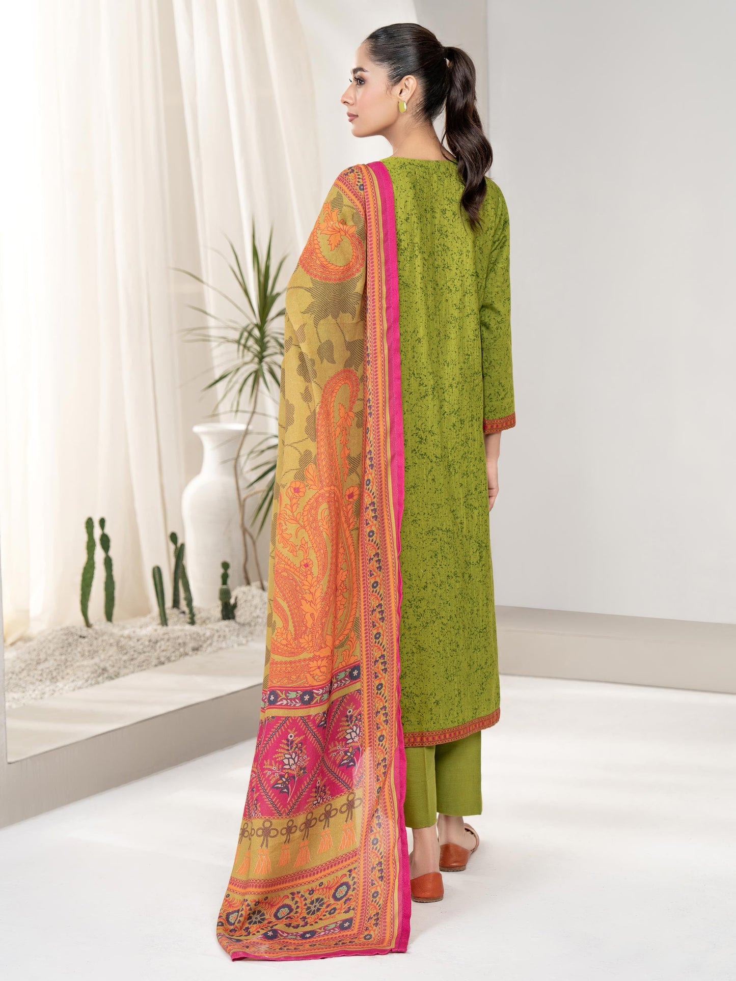 3 Piece Khaddar Suit-Embroidered(Unstitched)