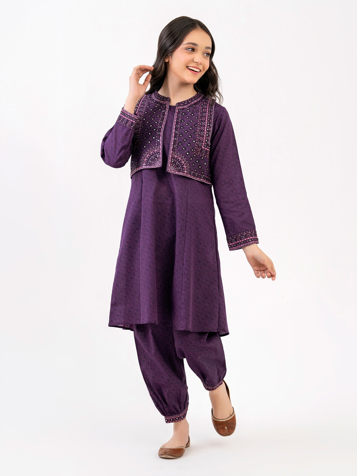 2 Piece Khaddar Suit-Embroidered (Pret)