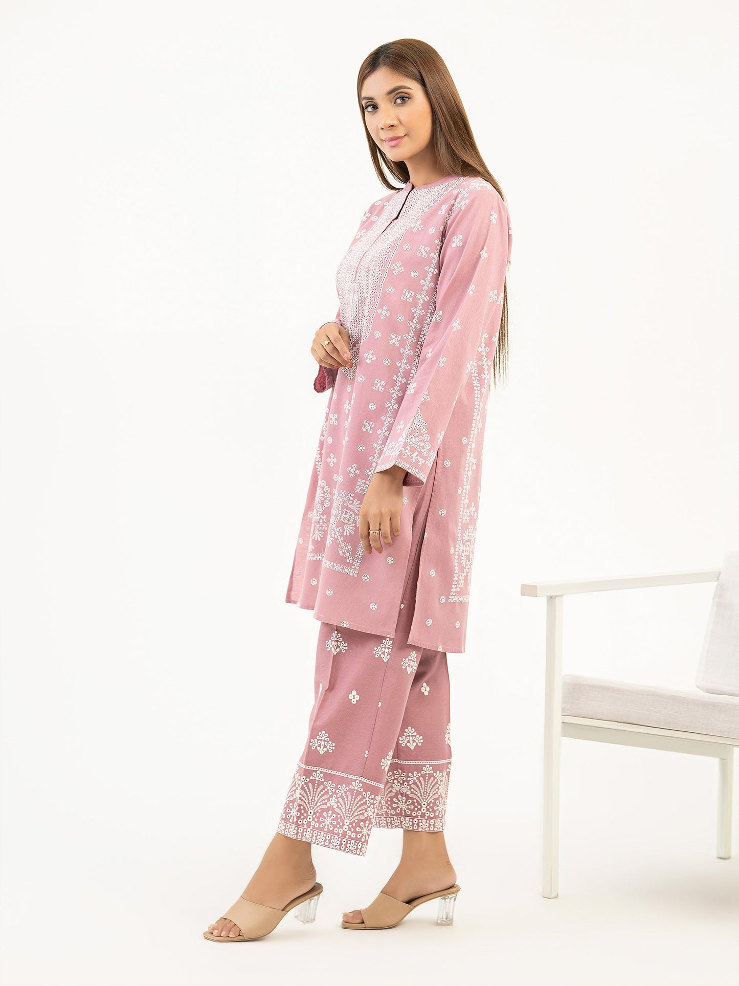 2 Piece Khaddar Suit-Embroidered(Pret)