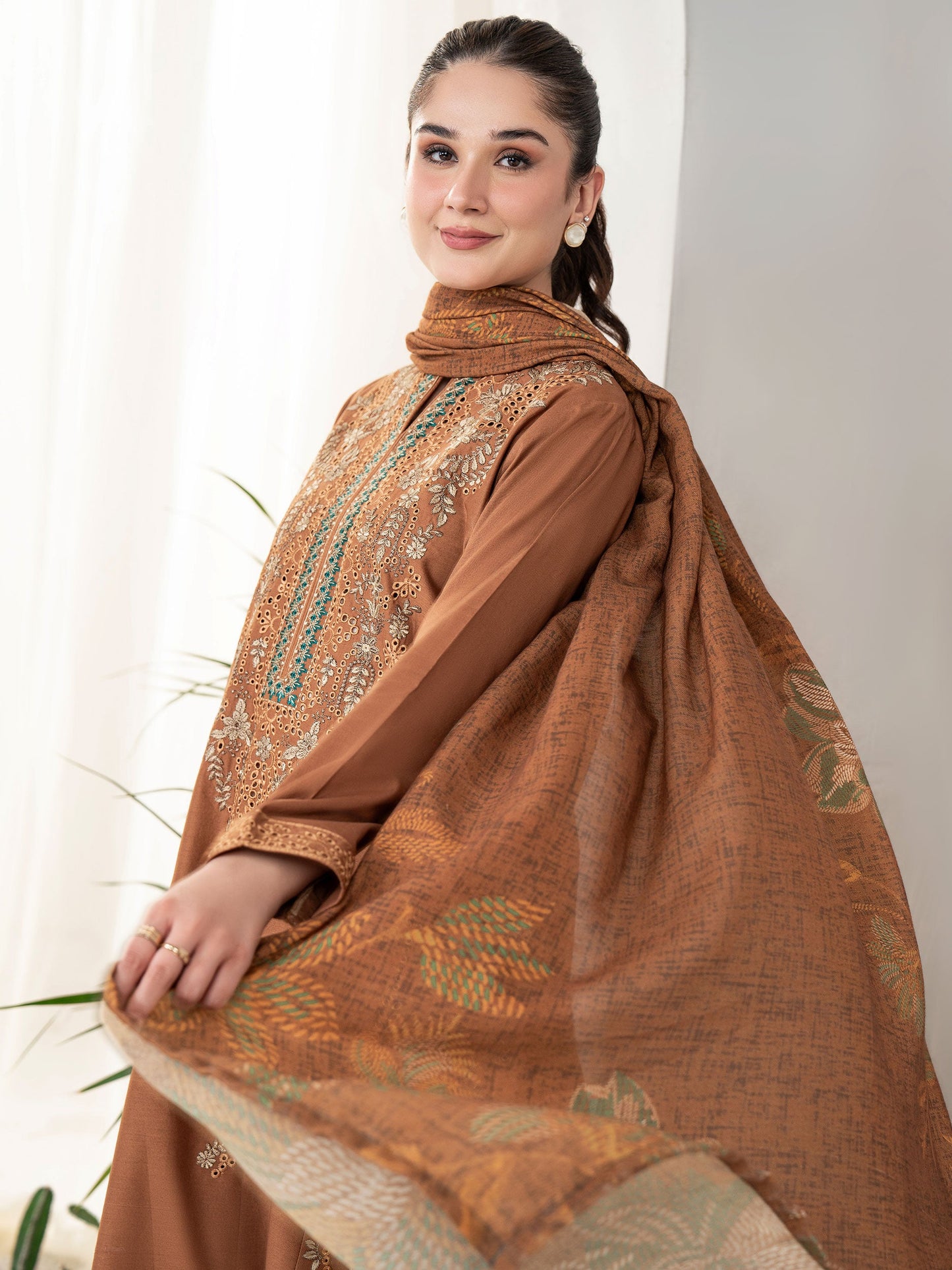 3 Piece Khaddar Suit-Embroidered(Unstitched)