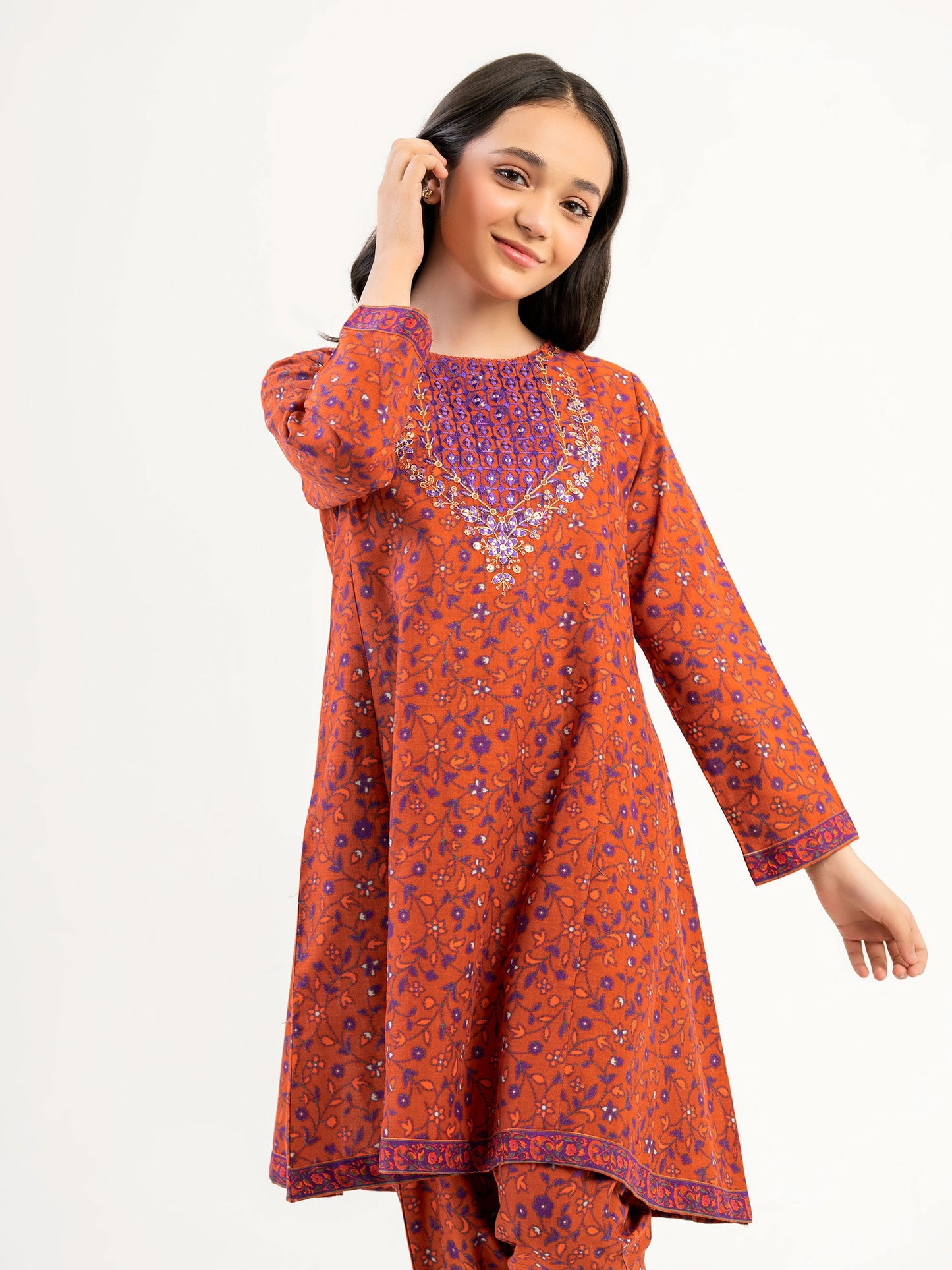 2 Piece Khaddar Suit-Embroidered (Pret)