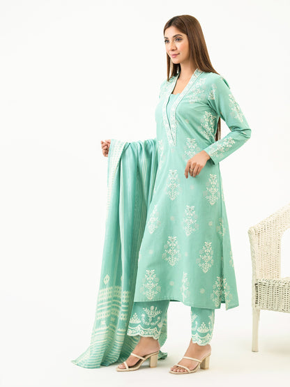 3 Piece Khaddar Suit-Embroidered (Pret)