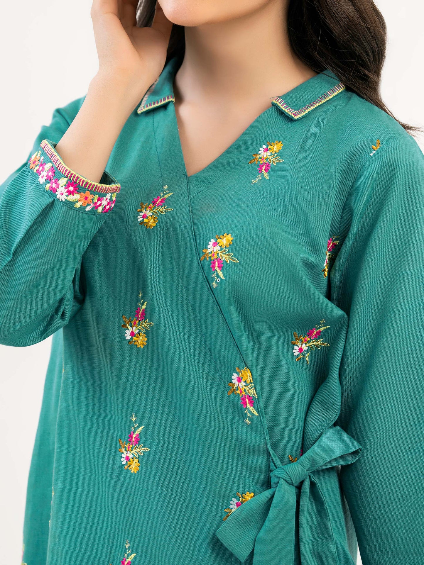 2 Piece Khaddar Suit-Embroidered (Pret)