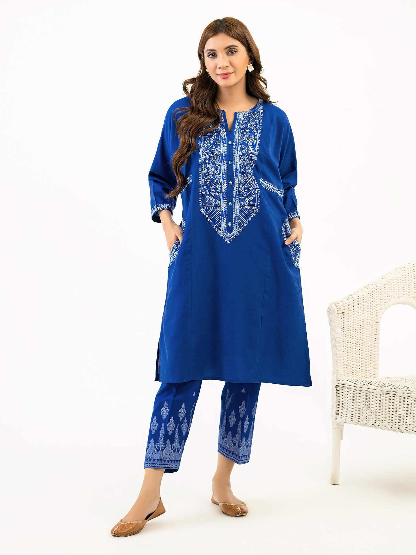 2 Piece Khaddar Suit-Embroidered(Pret)