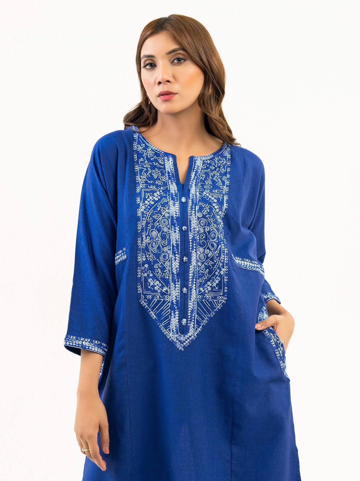 2 Piece Khaddar Suit-Embroidered(Pret)