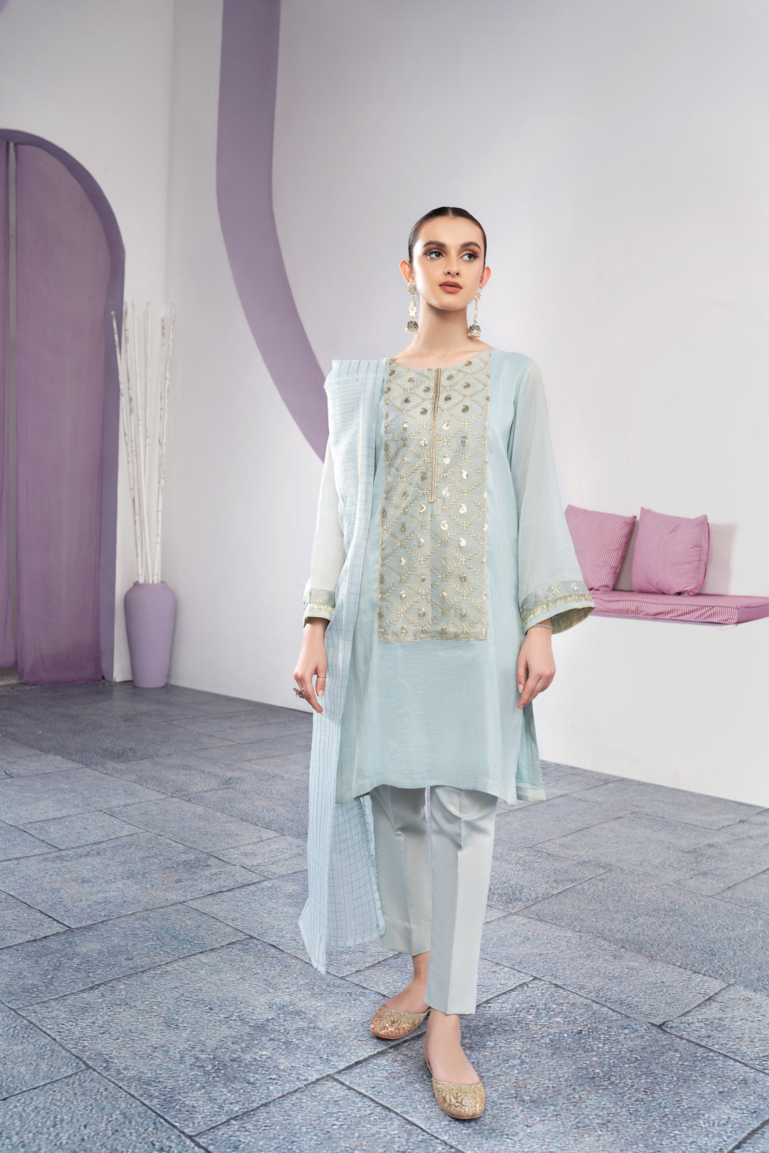 Eraj Hussain - Twinkling Treasure - Iceblue - Stitched