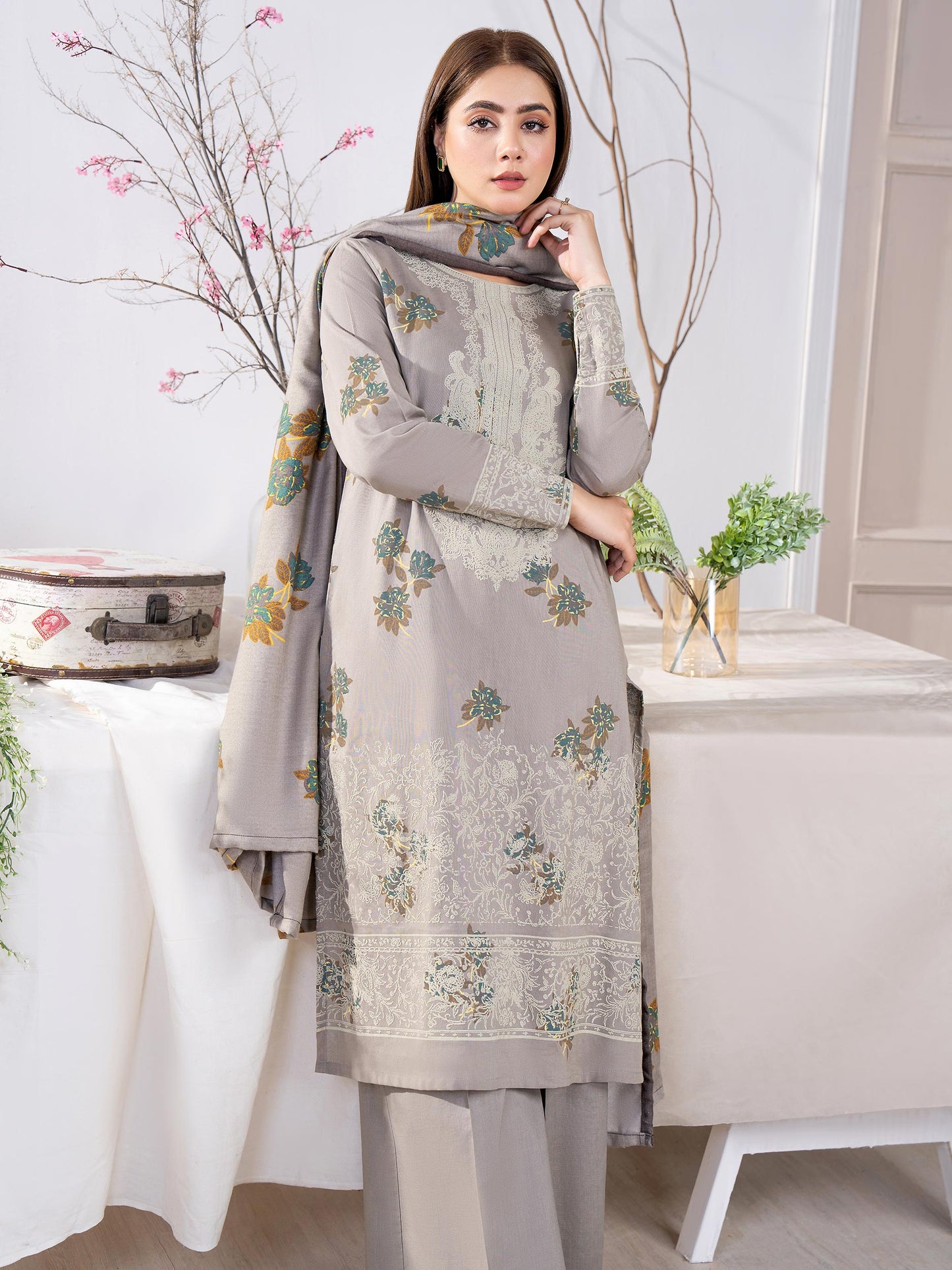 3 Piece Khaddar Suit-Emboss Print(Unstitched)