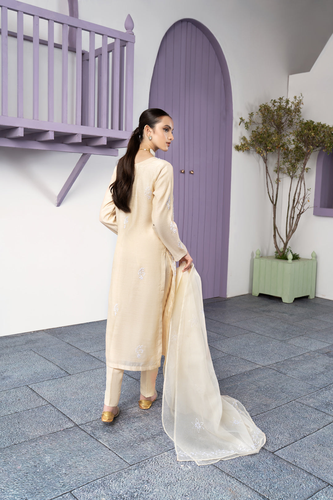 Eraj Hussain - Fasaan e Chikankari - Ivory - Stitched