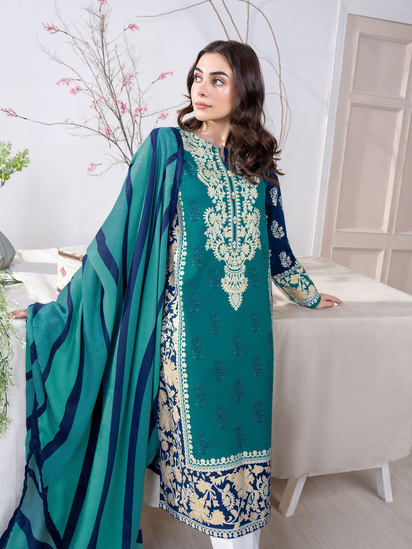 2 Piece Khaddar Suit-Paste Print(Unstitched)