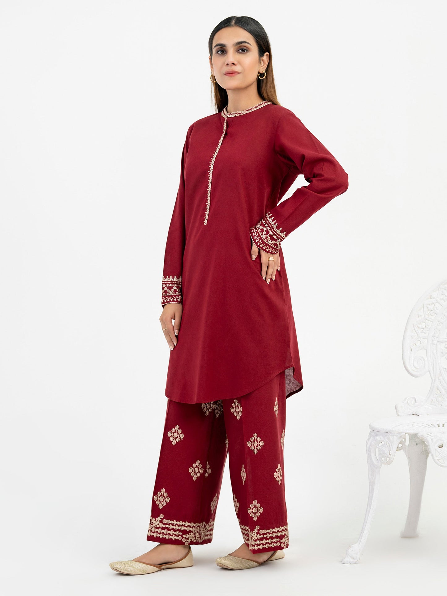 2 Piece Khaddar Suit-Embroidered (Pret)