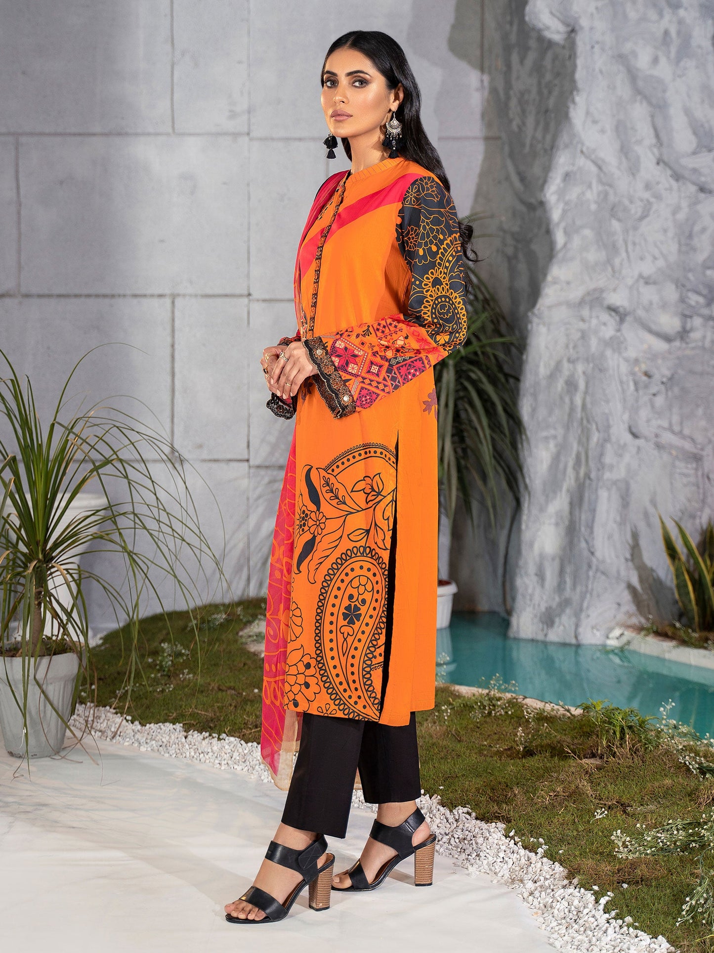 Limelight - 2 Piece Lawn Suit-Embroidered (Unstitched)