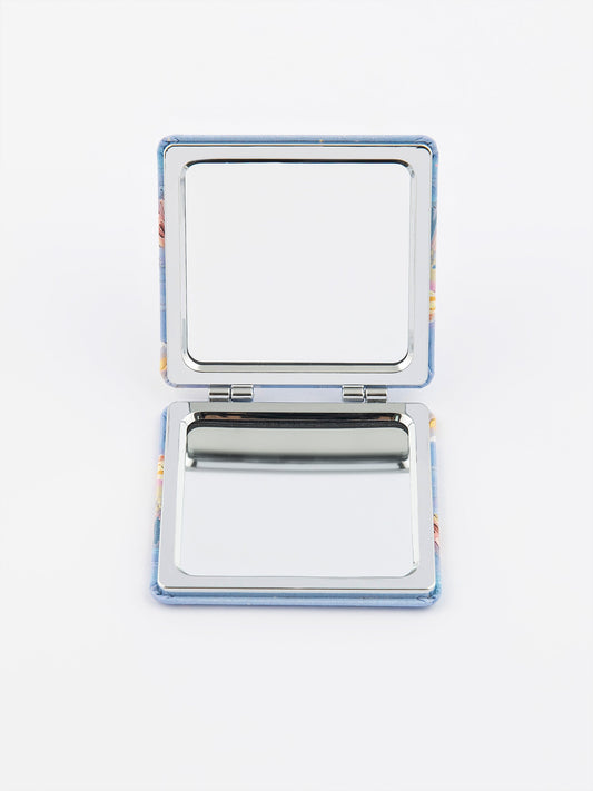 Abstract Compact Mirror