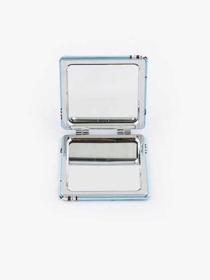 Abstract Compact Mirror