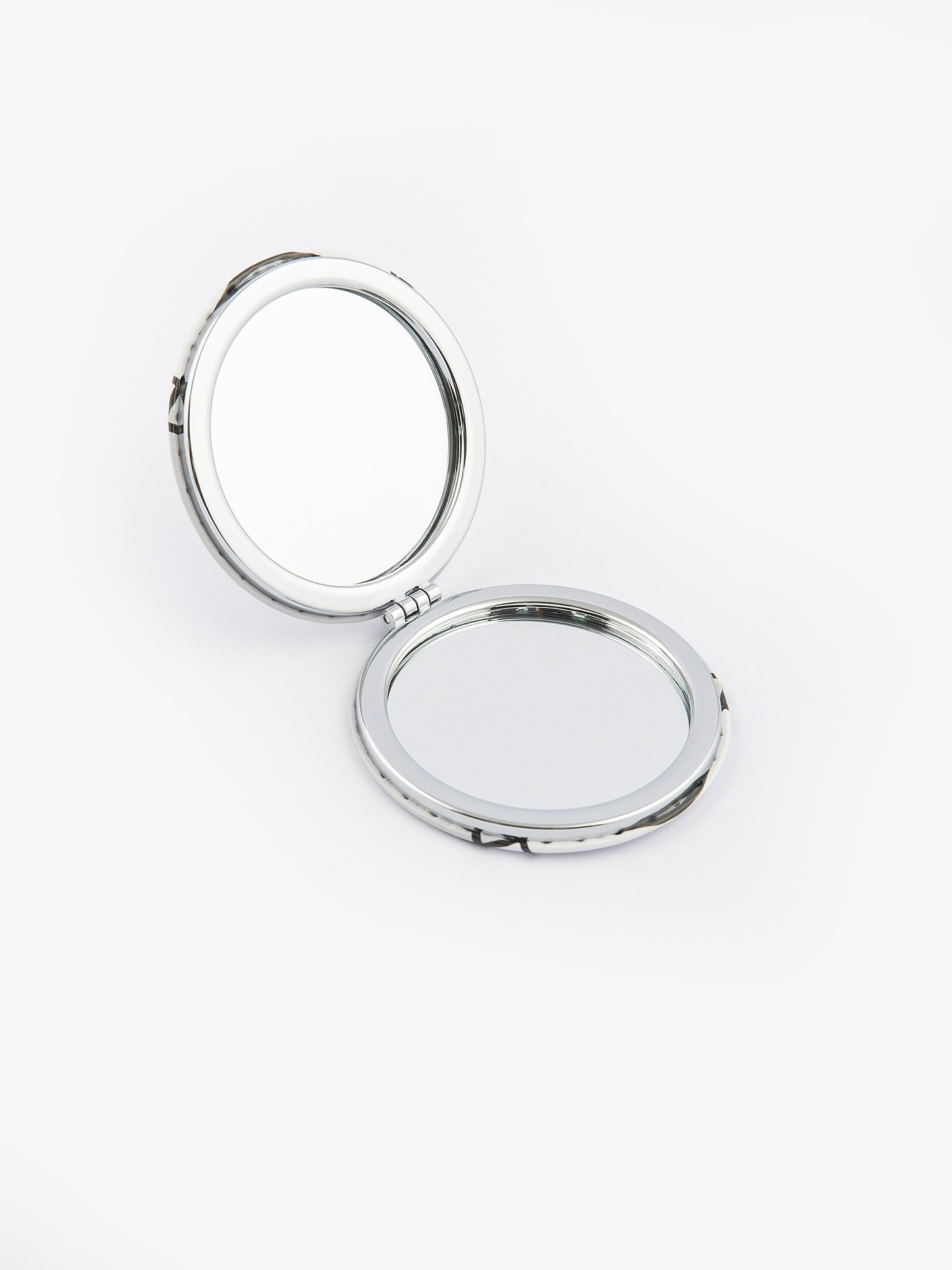 Animated Compact Mirror
