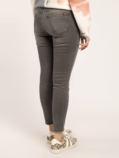 Limelight - Basic Skinny Jeans