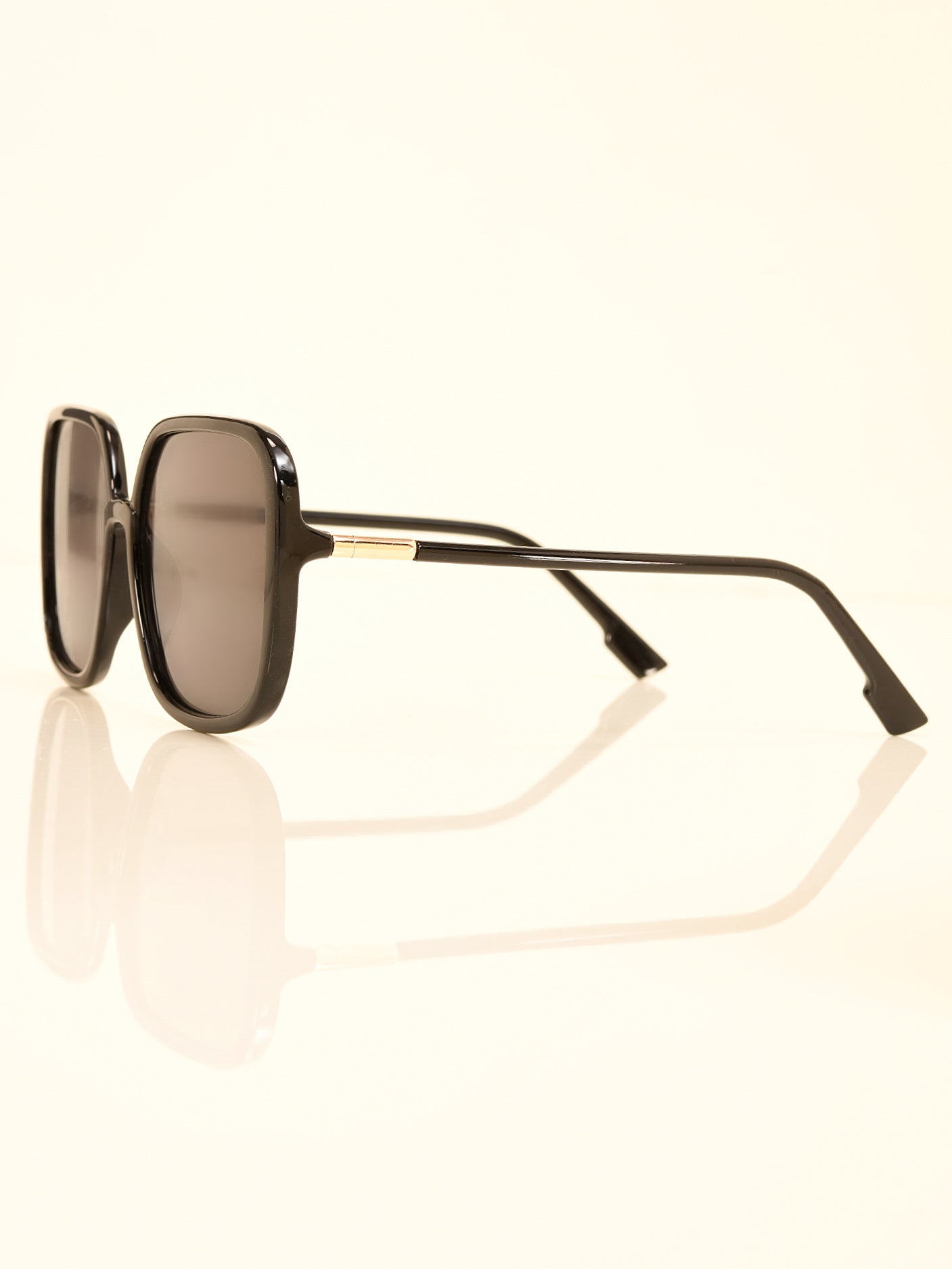 Limelight - Oversized Sunglasses