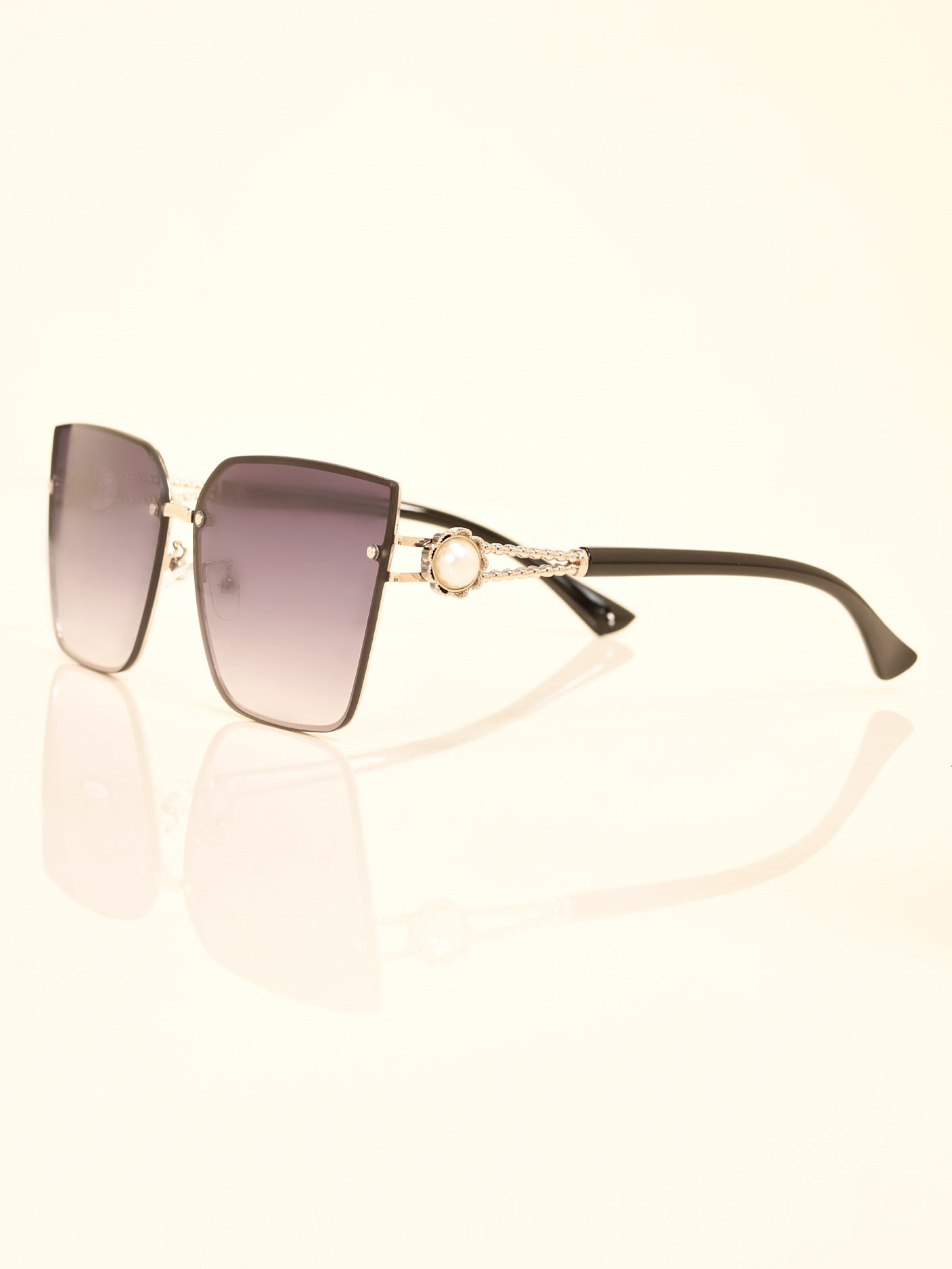 Limelight - Pearl Detail Sunglasses