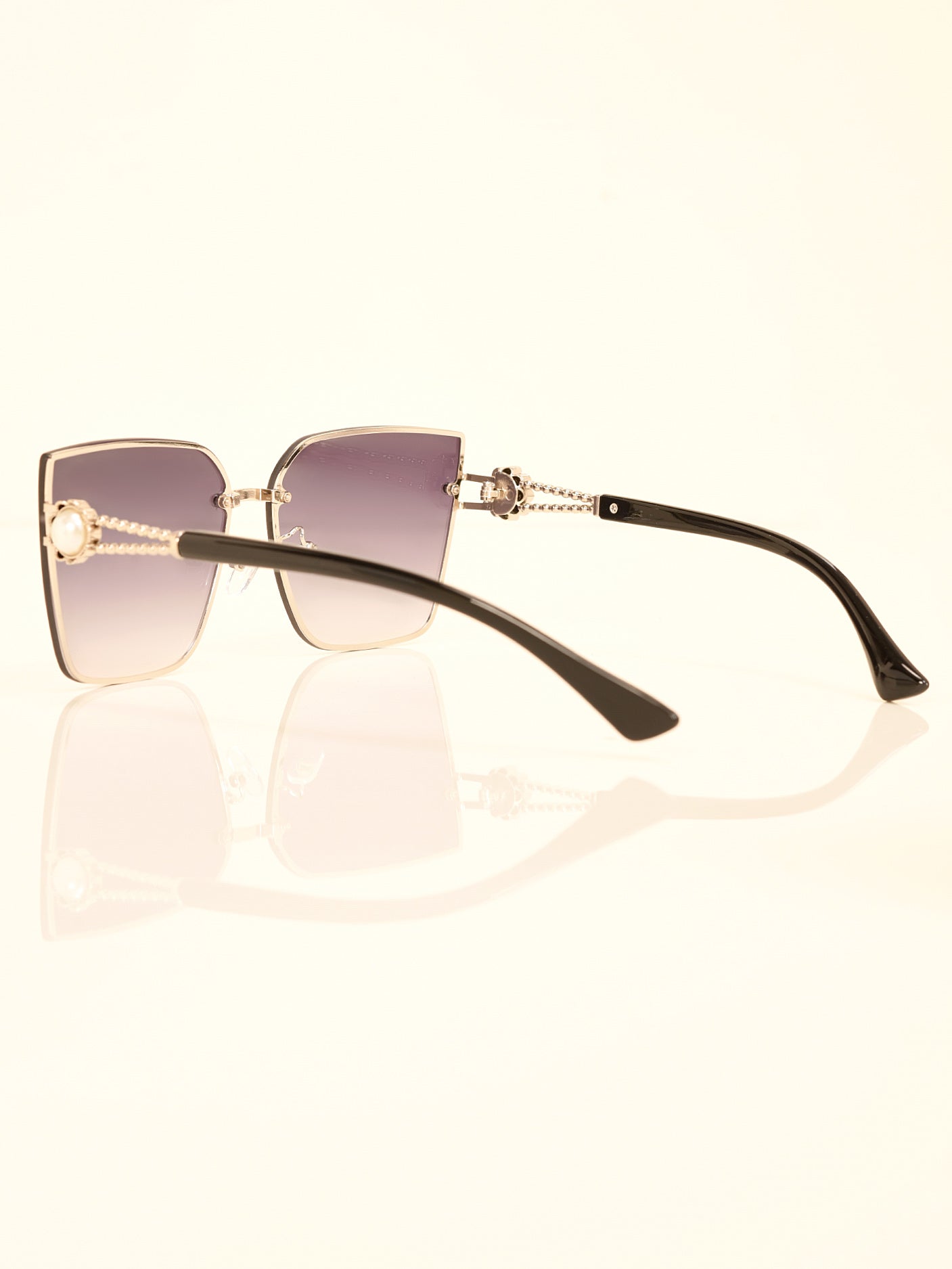 Limelight - Pearl Detail Sunglasses