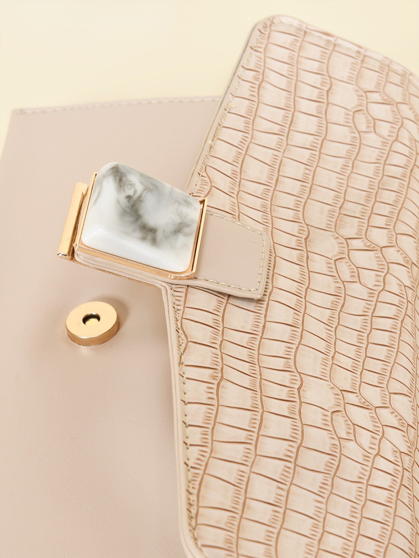 Limelight - Marble Detail Clutch