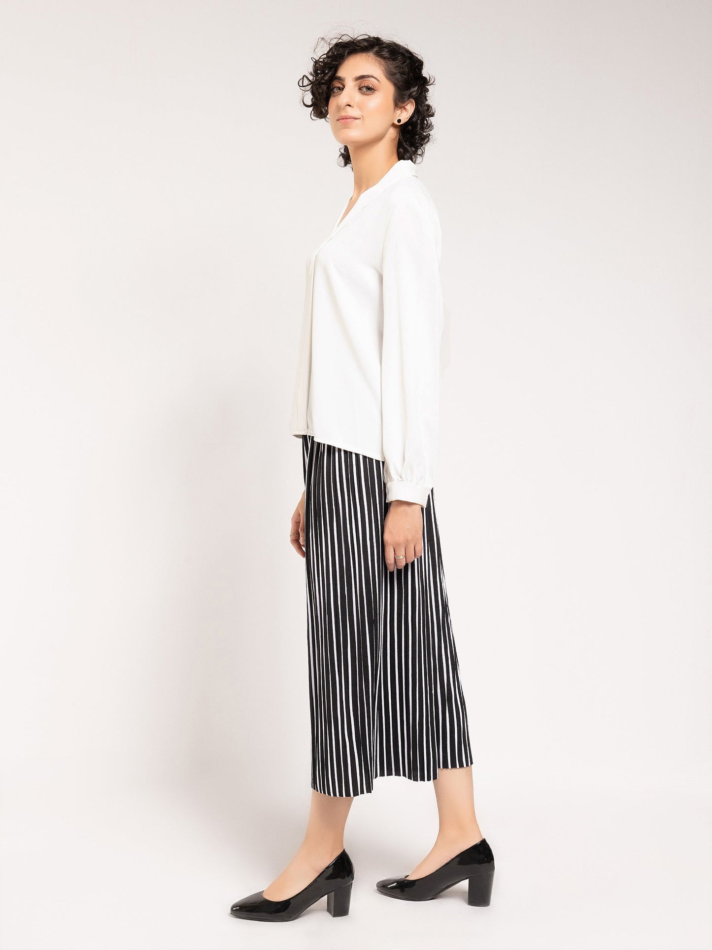 Limelight - Plain Pleated Top