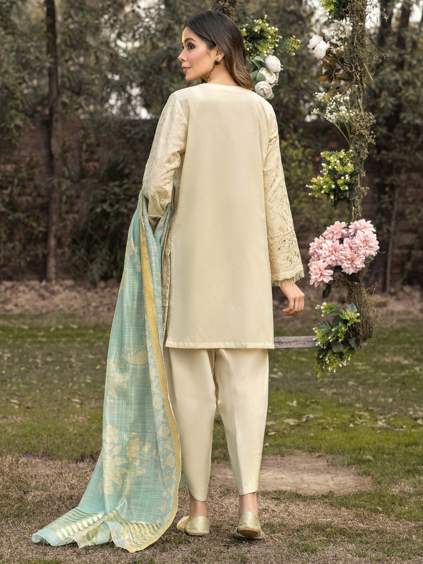 Limelight - 2 Piece Lawn Suit-Embroidered (Unstitched)