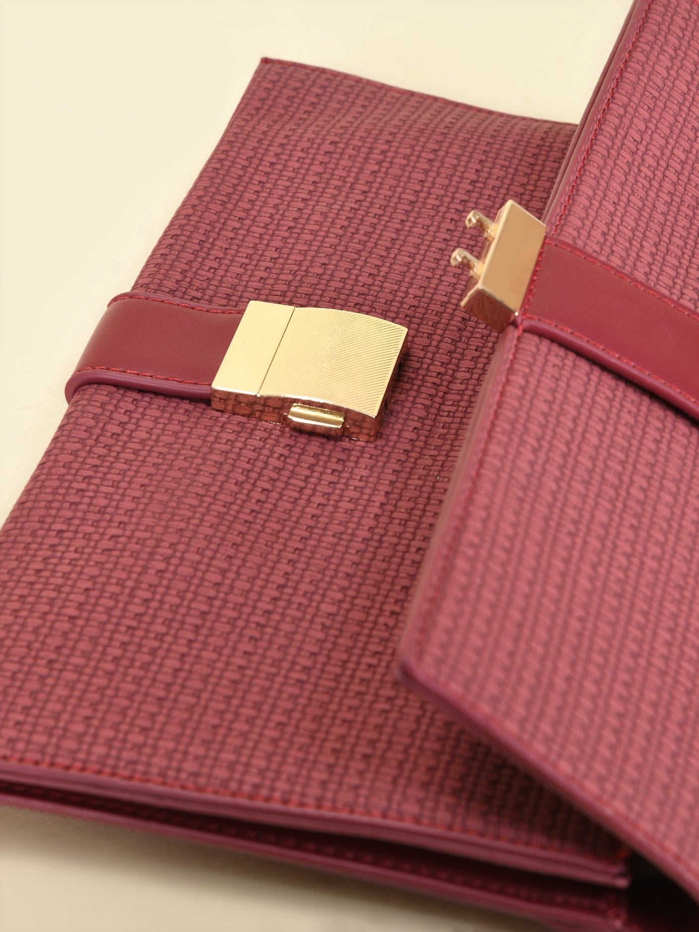 Limelight - Patterned Clutch