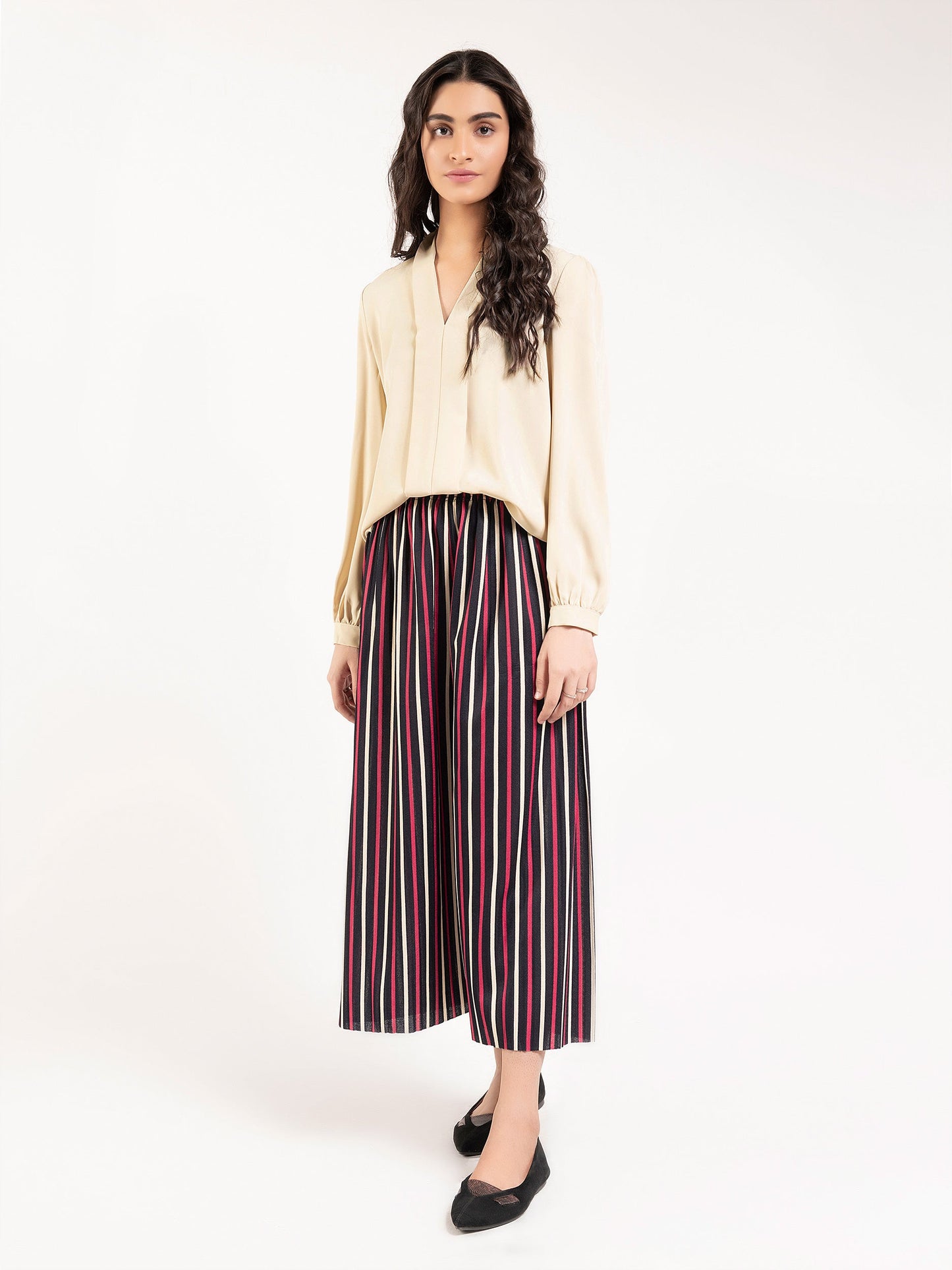 Limelight - Plain Pleated Top