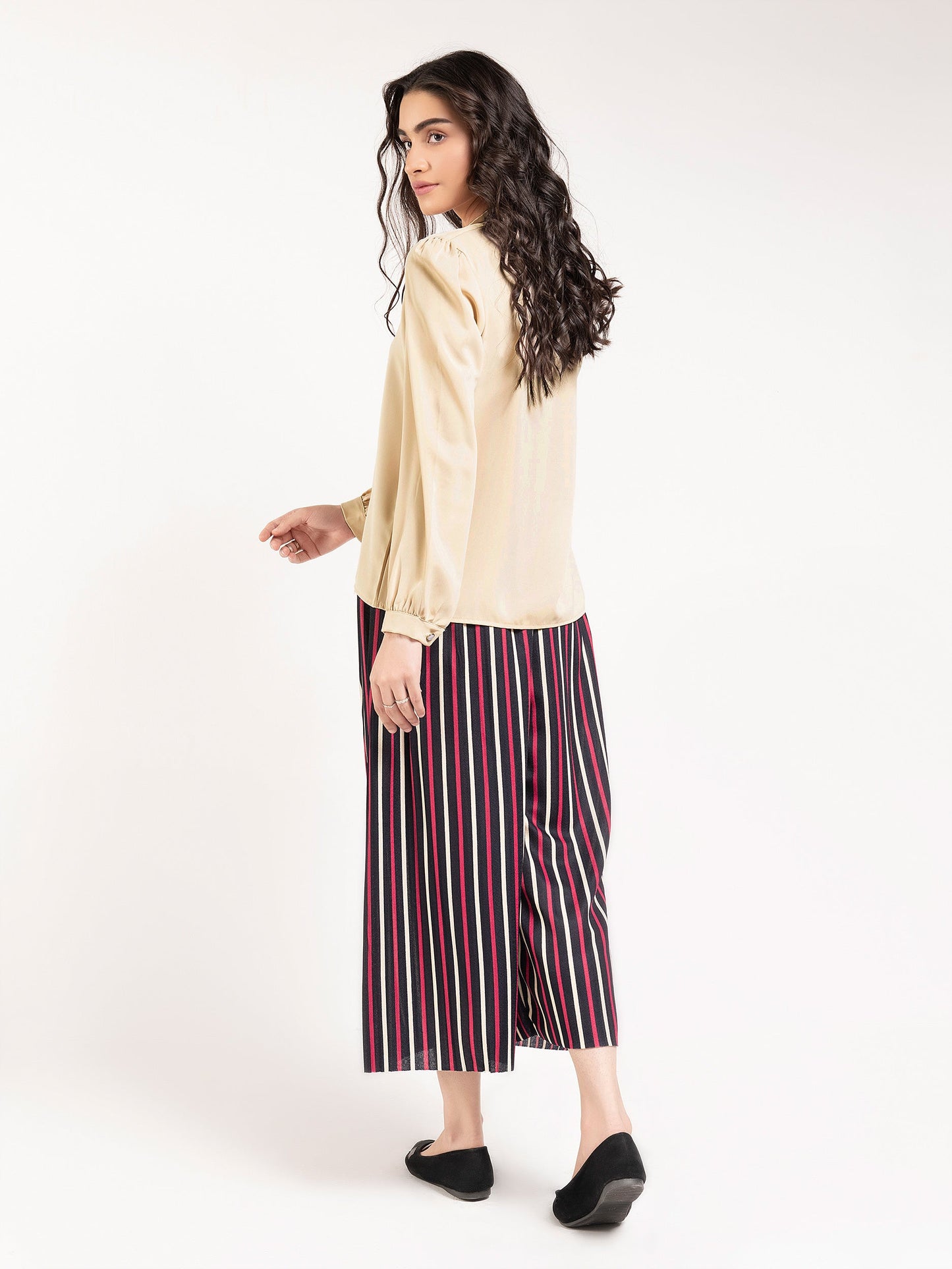 Limelight - Plain Pleated Top