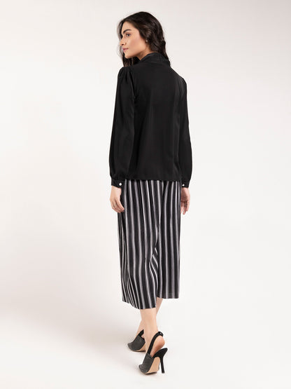 Limelight - Plain Pleated Top