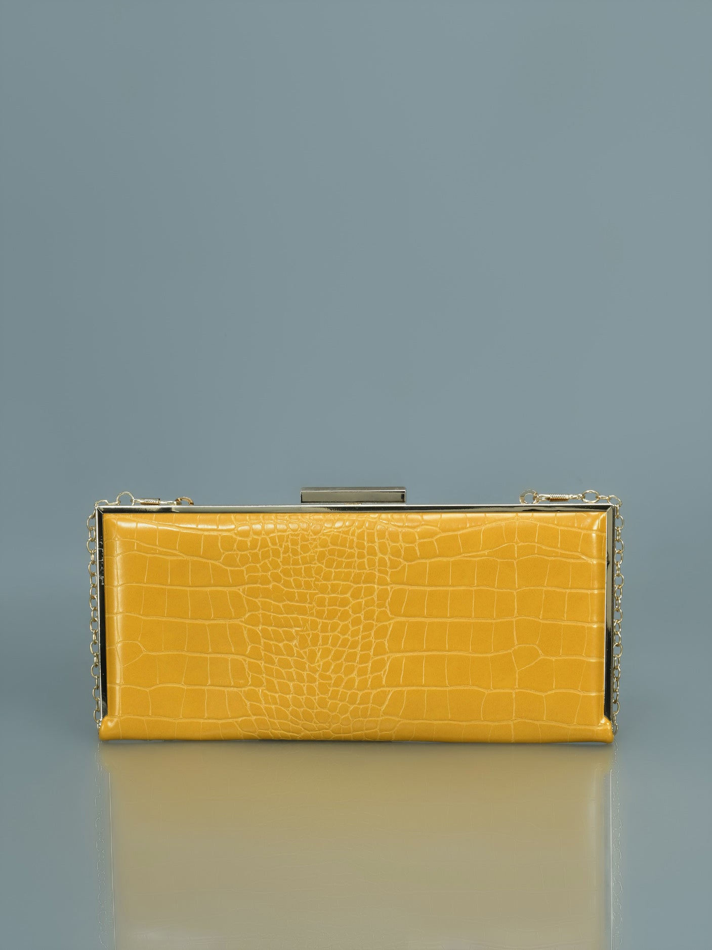 Limelight - Textured Slim Clutch