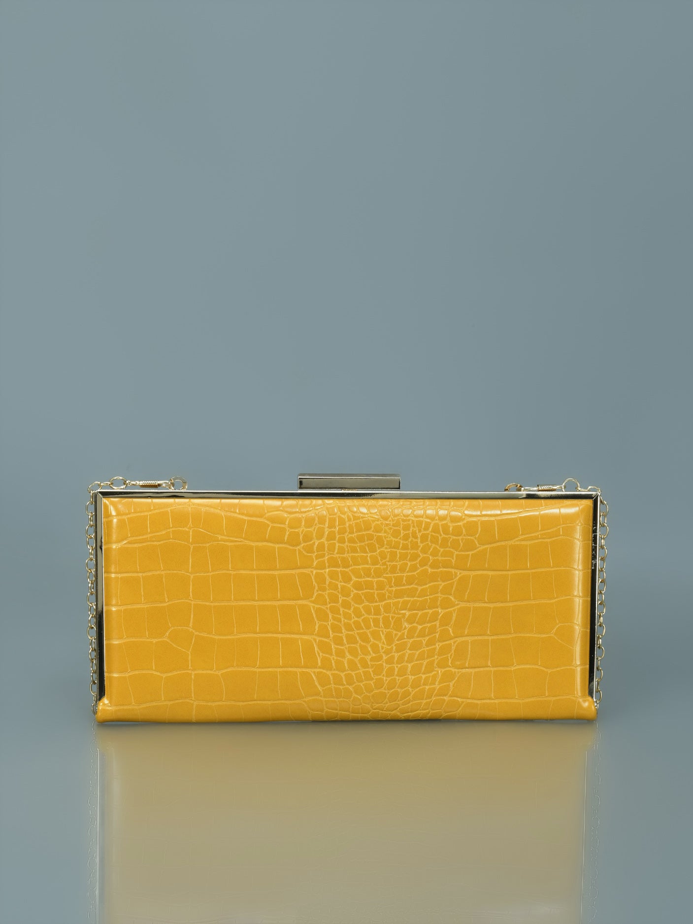 Limelight - Textured Slim Clutch