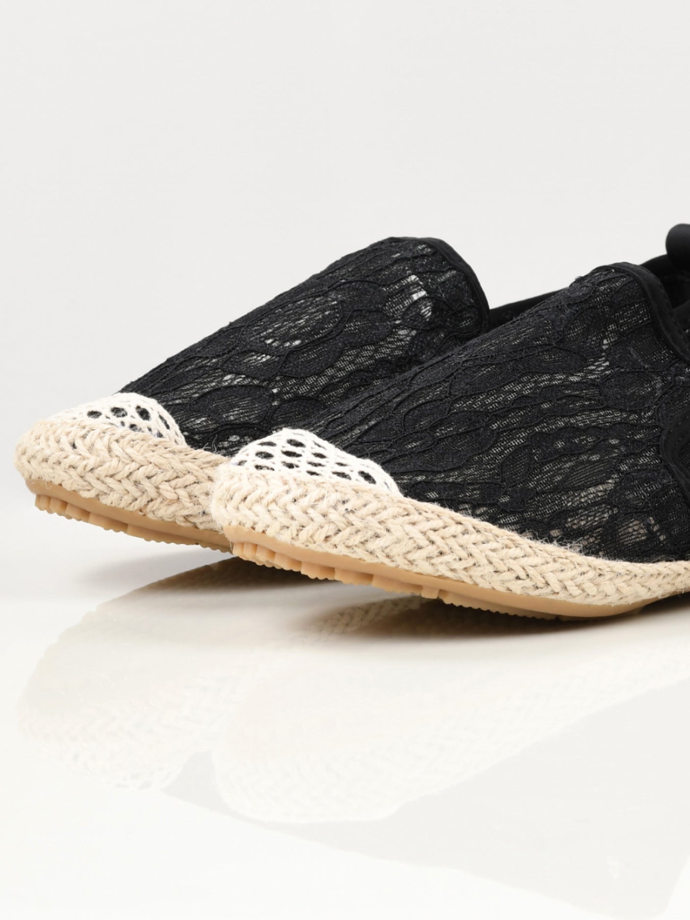 Limelight - Net Shoes - Black