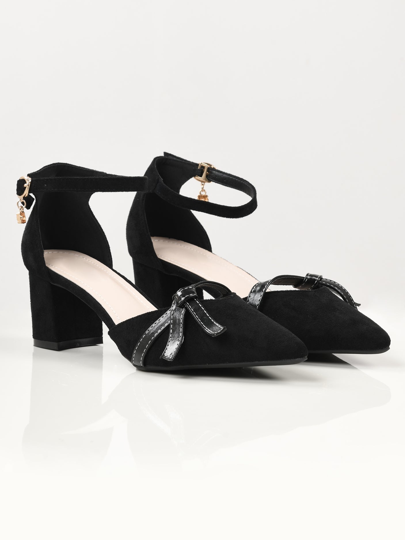 Limelight - Pointed Block Heels - Black